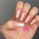 uñas largas naturales de color rosado brillante, color rosa plateado